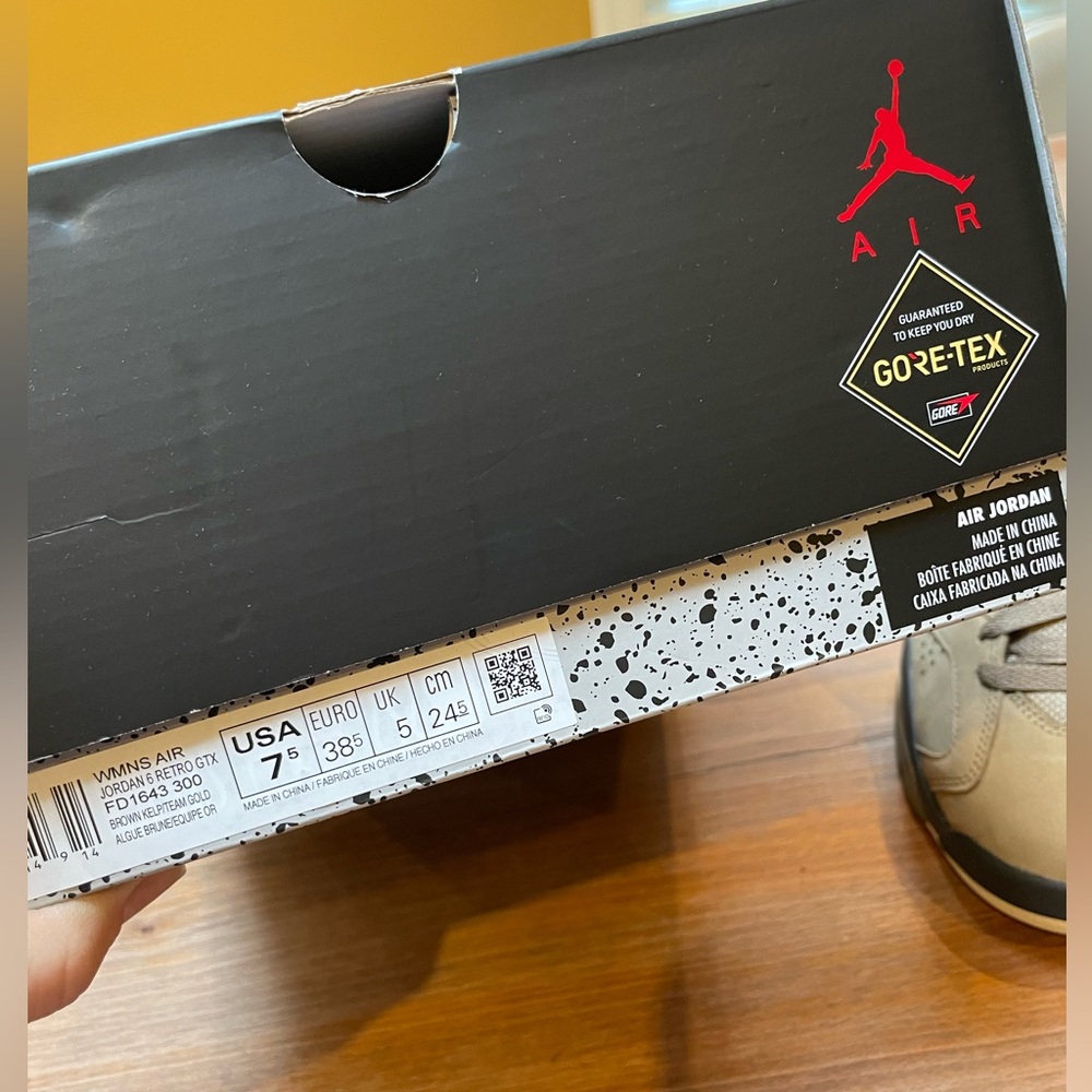 NEW IN BOX JORDAN WOMEN'S 6 RETRO GTX BROWN KELP / TEAM GOLD - SHADOW BROWN - Picture 16 of 16